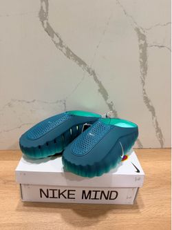 Nike Mind 001