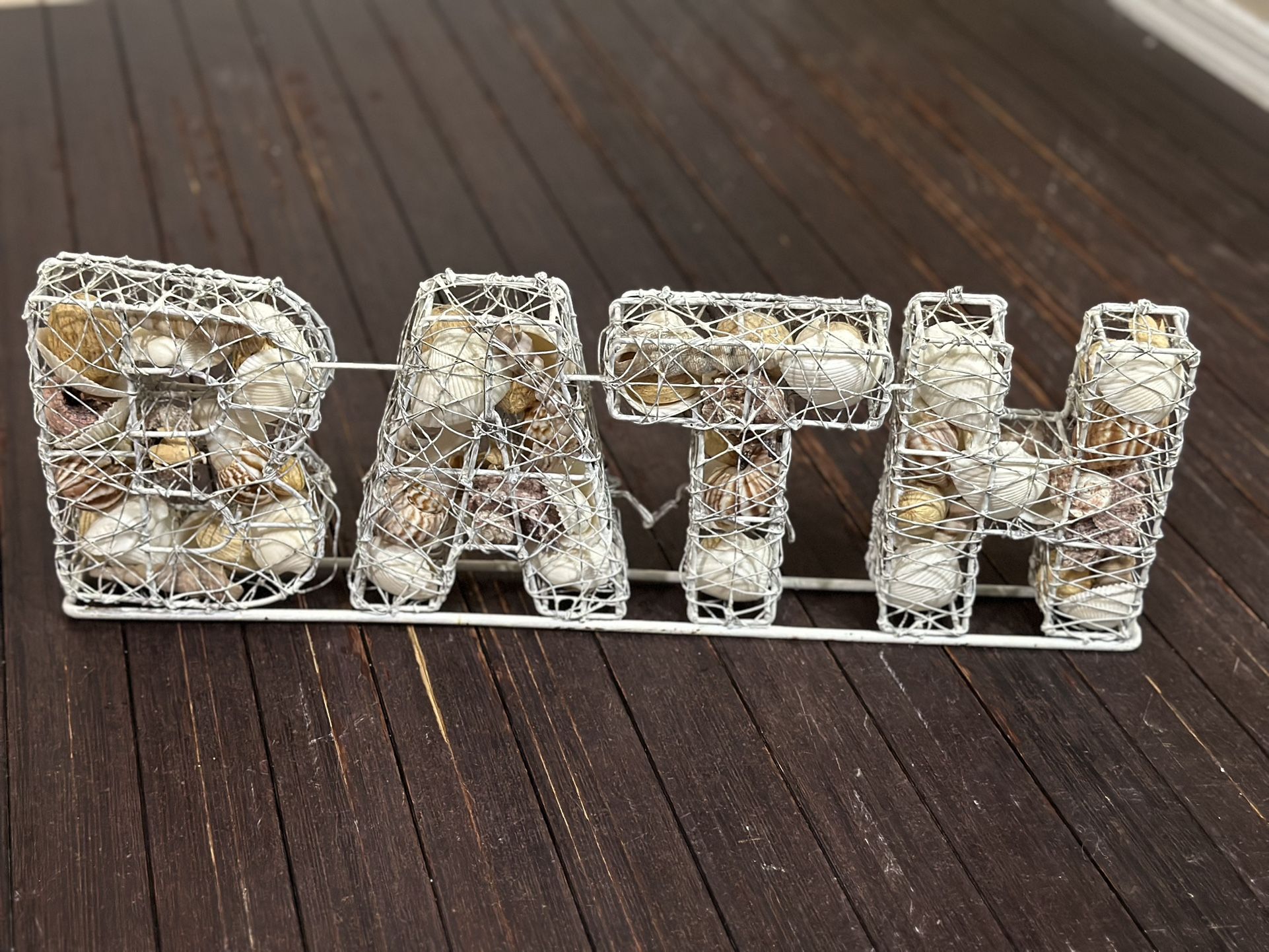 Bath Sign Sea Shell Wire Decor