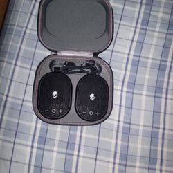 2 Skullcandy Kilo Wireless Bluetooth Speakers 