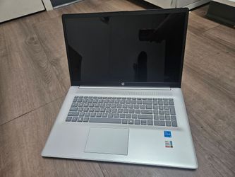 HP Laptop Intel Core i5 Intel Iris Graphics