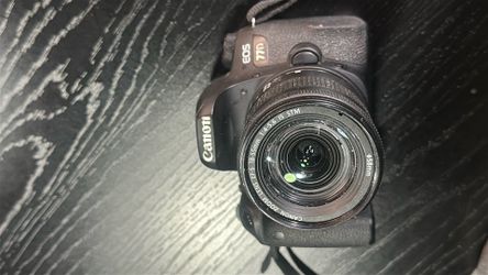 Canon 77D DSLR Camera + 18-55mm Lens – Works Great