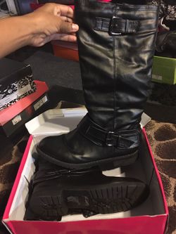 Black boots