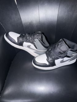 Air Jordan 1 Mid Iron Grey – Size 7Y / Women’s 8.5 – Excellent Condition
