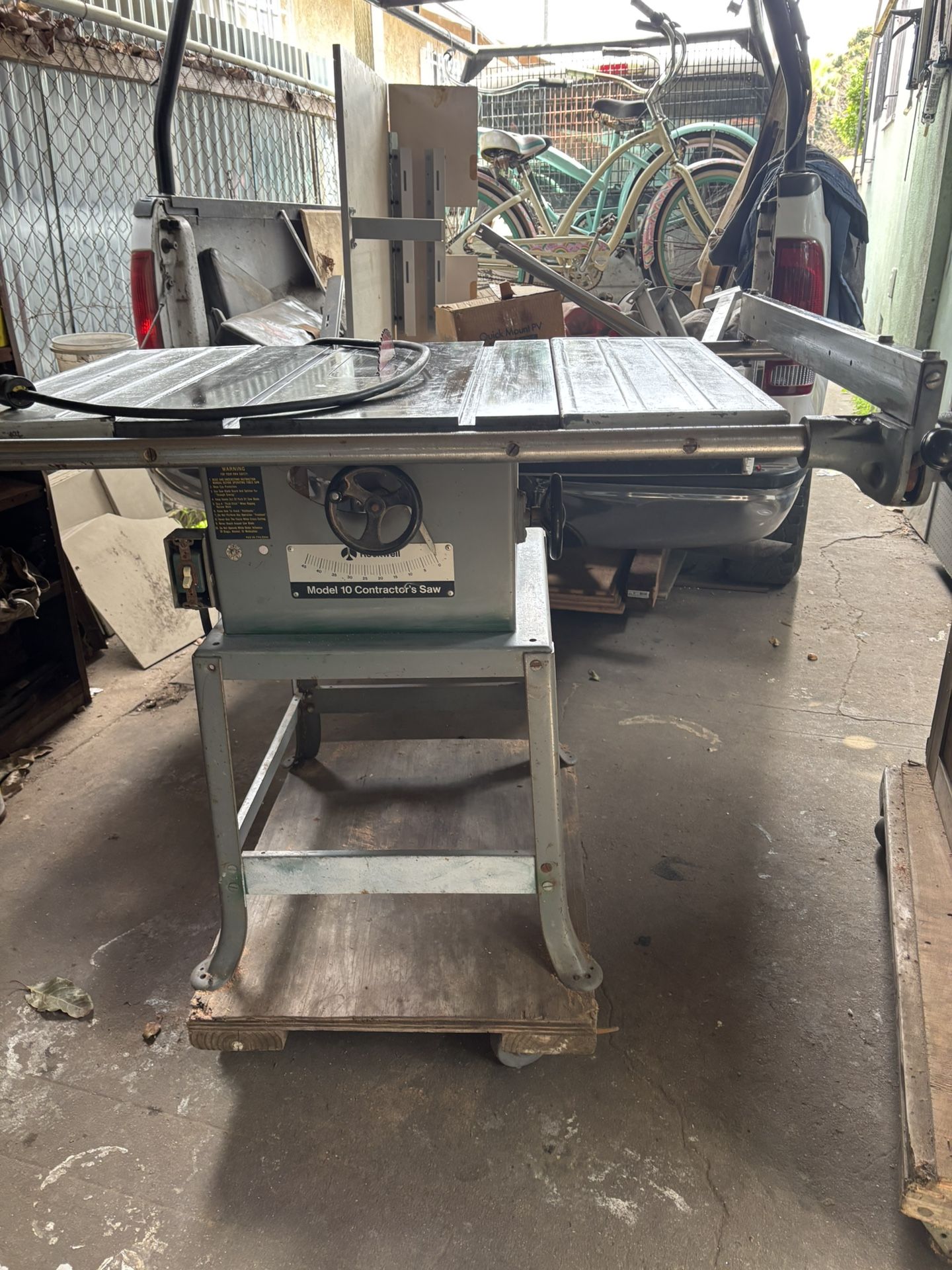 10”Delta Tabla Saw