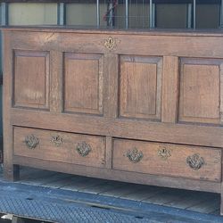 Antique Mule chest. 18th century, England
