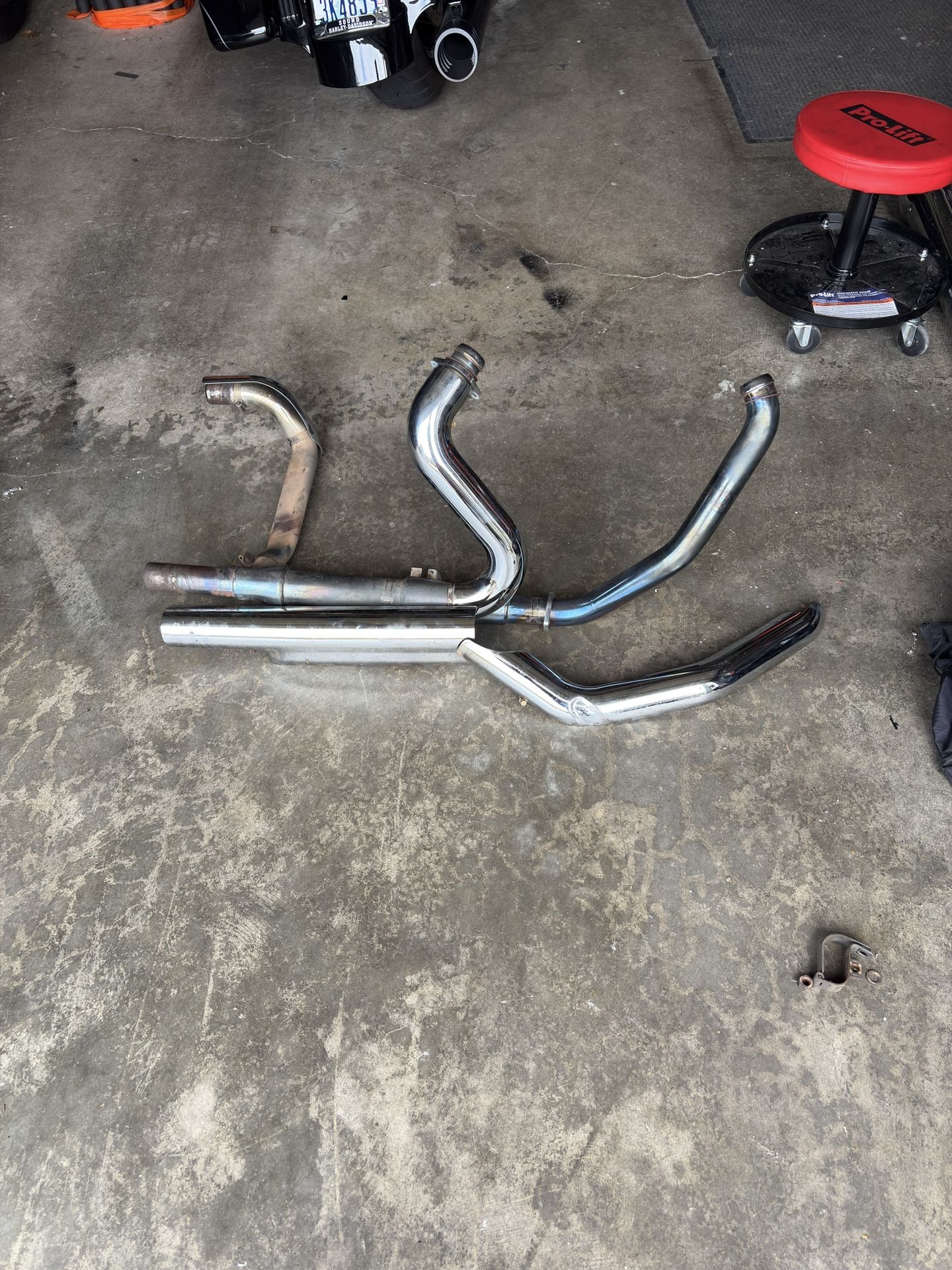 Stock 2014 Harley Touring Exhaust Off Of A Ultra Limited 103ci