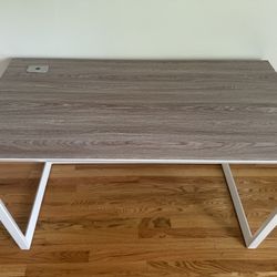 Modern Office Desk – Sturdy Steel Frame – $50