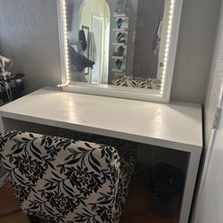 Makeup vanity 3PCS desk mirror and chat