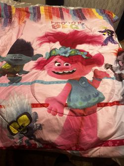 Bedsheets And Matching Pillow Set