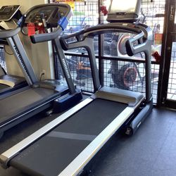 Treadmill Matrix TF50 With XIR Monitor 400lb Weight Capacity 