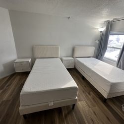 Bed Frame / Mattress/ Nightstand 