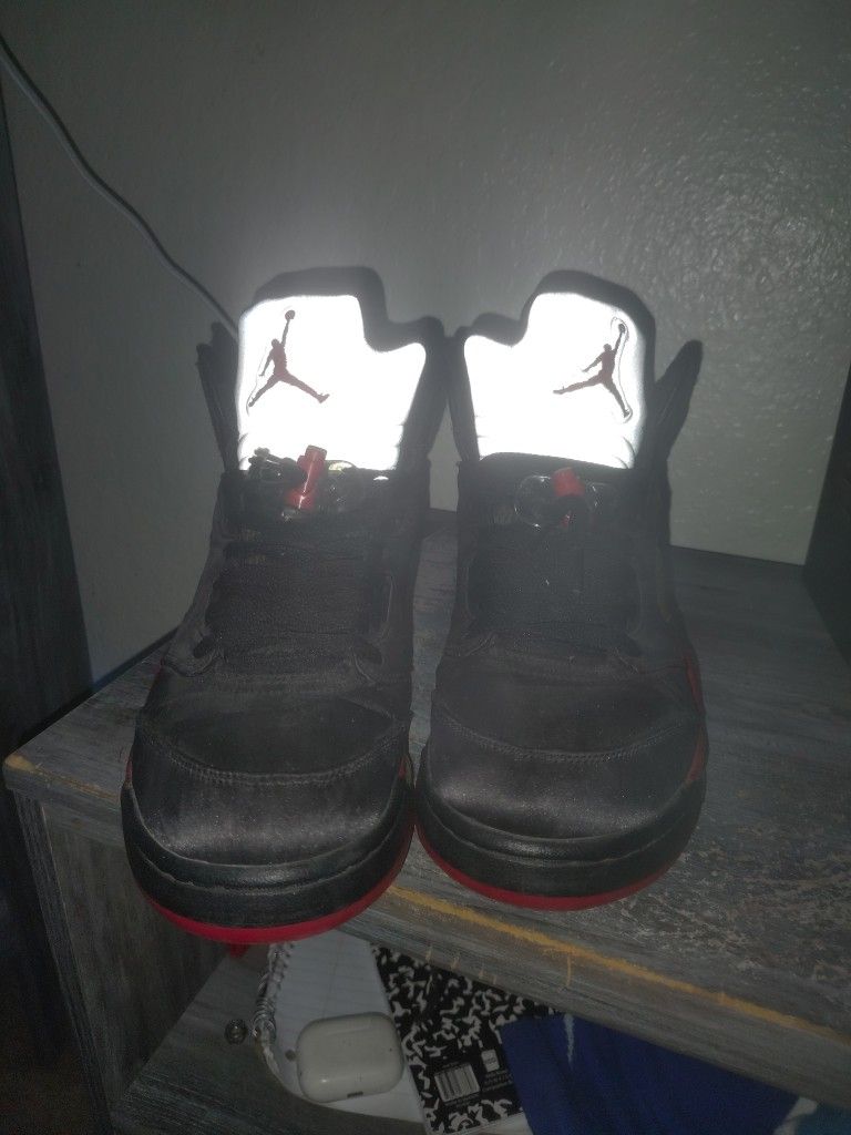 Air Jordan 5 Retro Satin Bred • Size 12