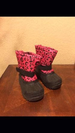 Girls snow boots size 7c