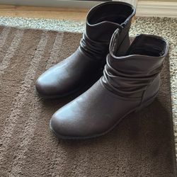 Brown Eight Medium Boots