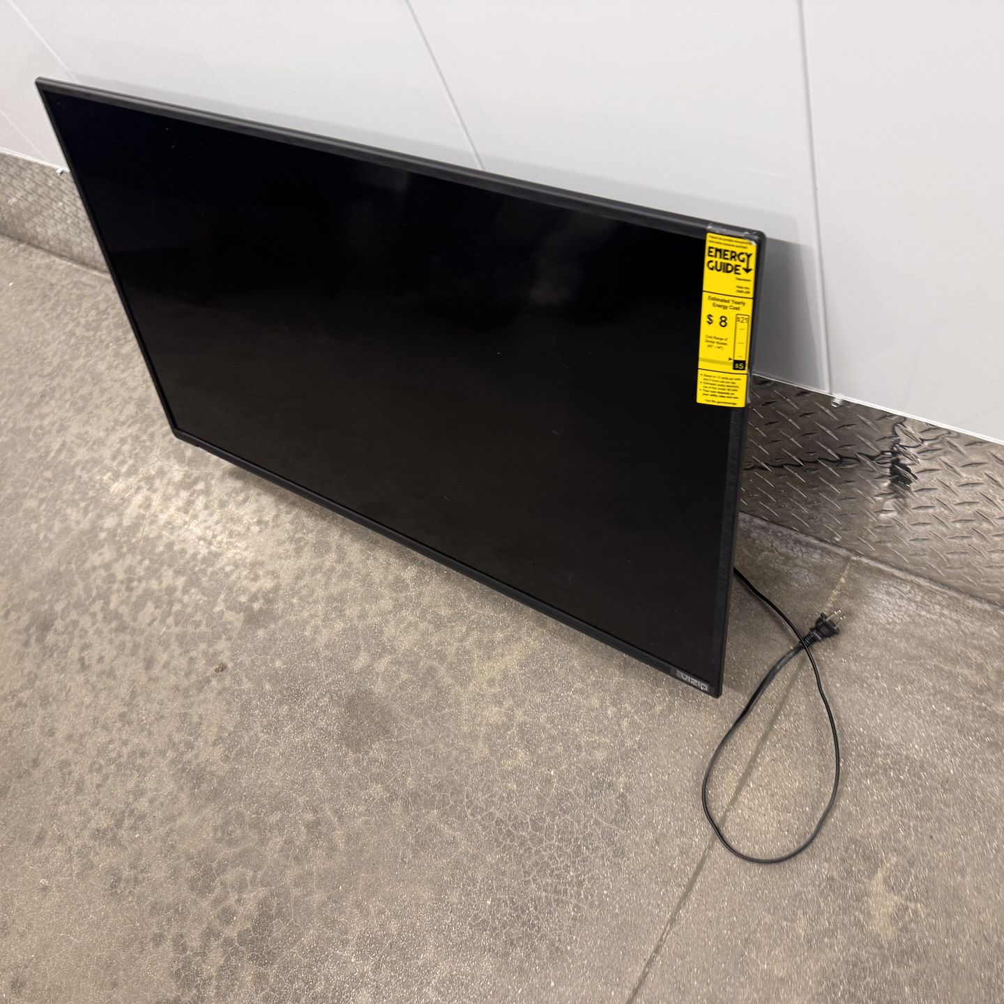 Vizio Flat Screen TV – Works Perfect – Ready to Use