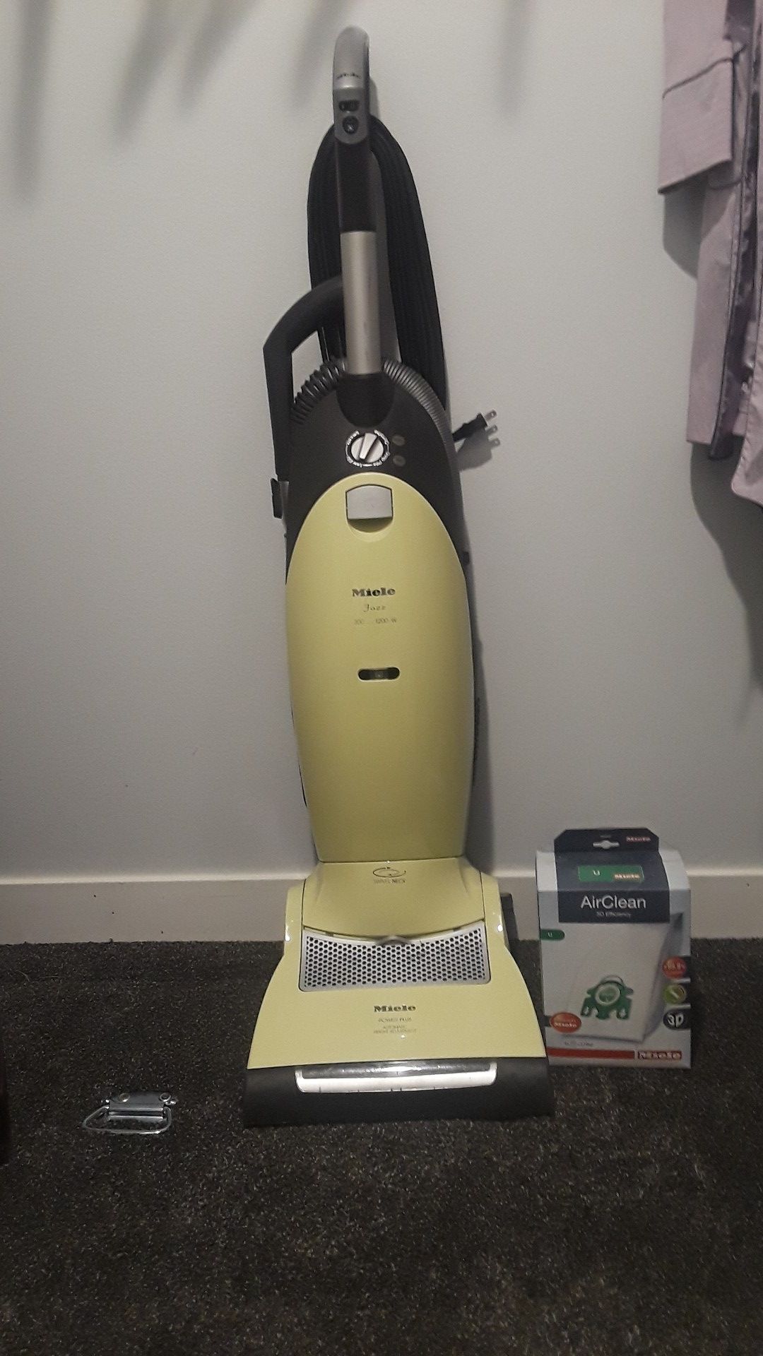 Miele upright vacuum for Sale in Portland, OR OfferUp