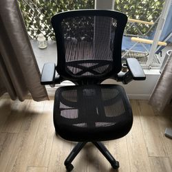 Office chair- Mesh