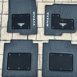 2020 Nissan TITAN Premium Reserve Floor Mats