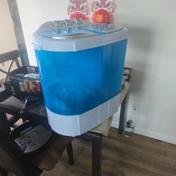 Small washing machine for the apartment
