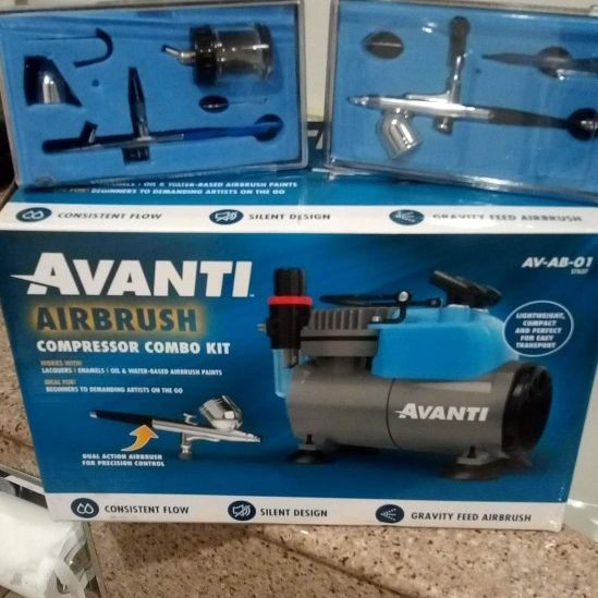 Airbrush With Compressor Combo Kit(Avanti) for Sale in Riverside, CA -  OfferUp