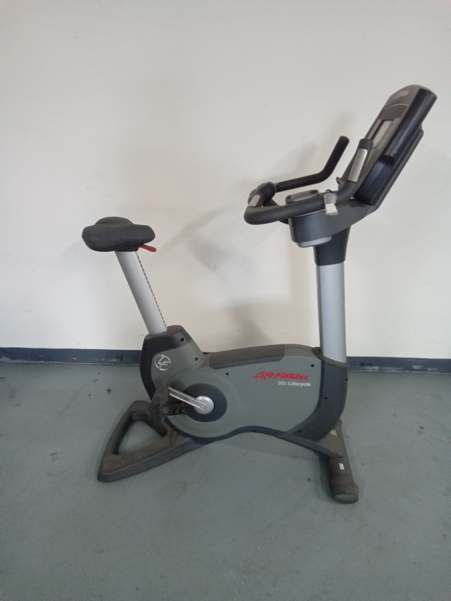 Life Fitness 95c Exercise Bike