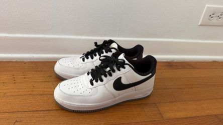 Nike Air Force 9.5 M