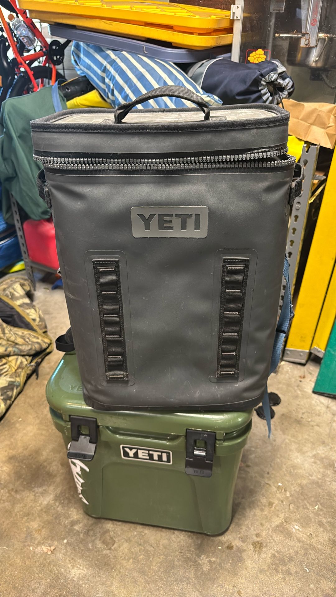 Yeti Hopper Backflip 24