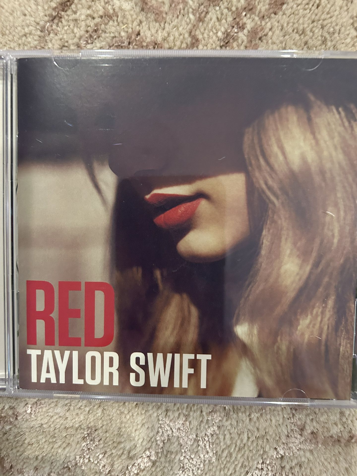 Taylor Swift “RED” CD 💿 2012 - RARE!