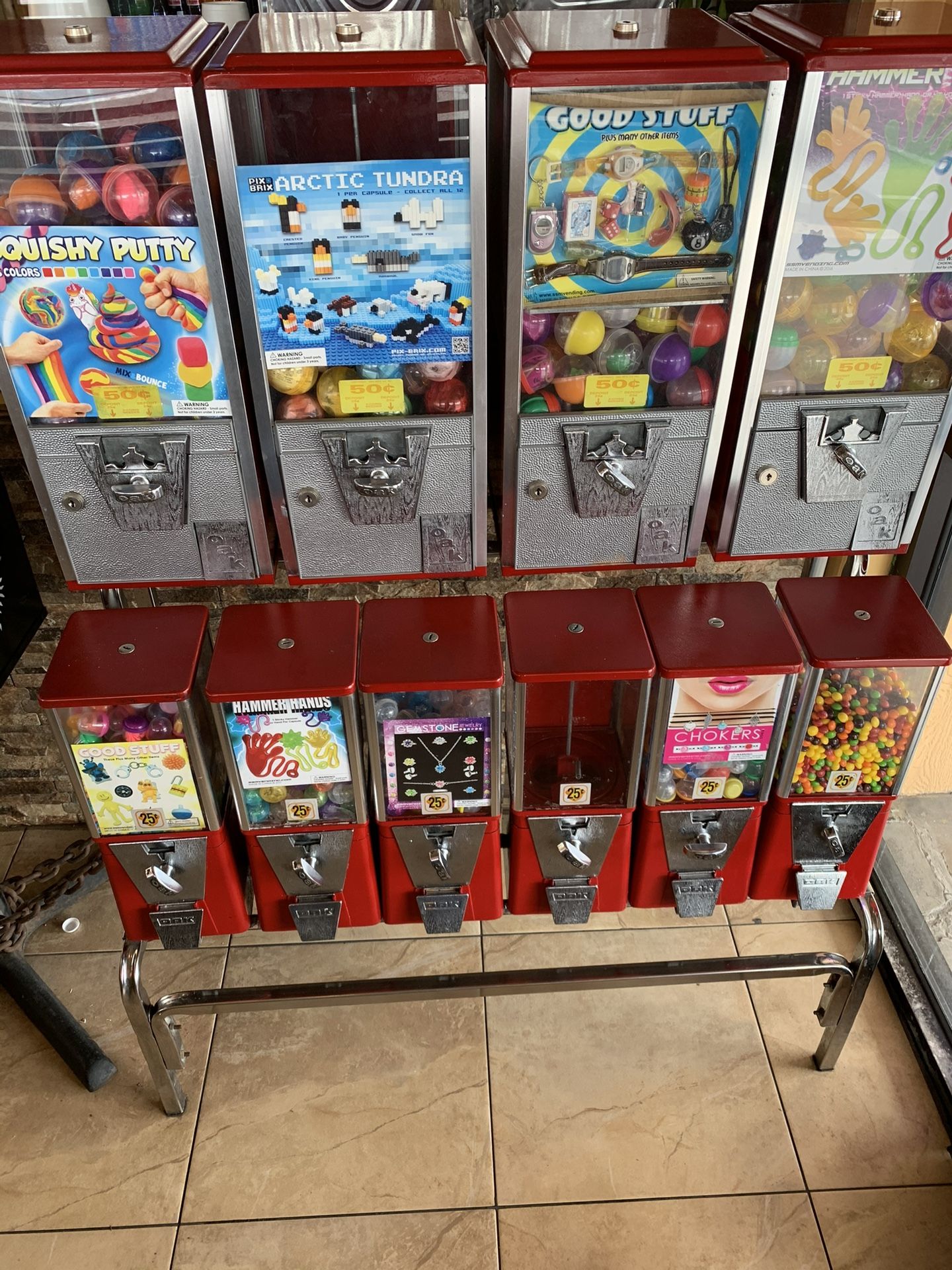 Toy Capsule Vending Machine (Full Rack)