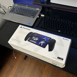 Playstation Portal  With Playstation Portal Charging Dock 