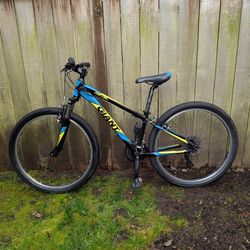 Giant Revel 3 Mountain Bike
