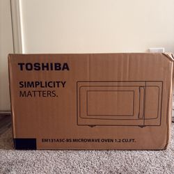Brand New Toshiba Microwave 