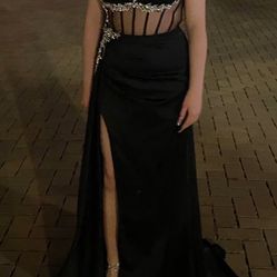 Black prom dress