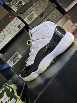 Sneakers 👟 Size 7 And 8