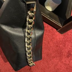 Black Leather   Medium  bag Like New