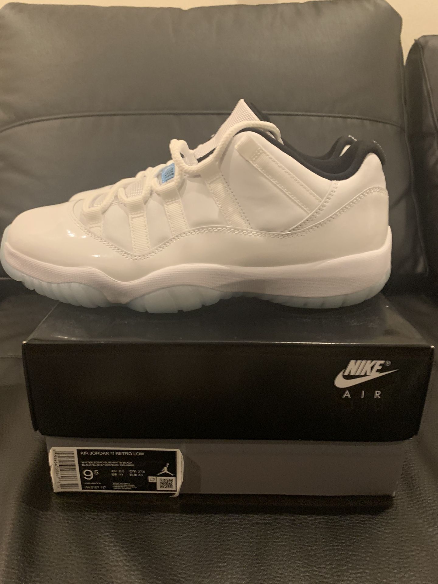 Air Jordan 11 Retro Low ‘LEGEND BLUE'