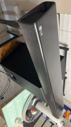 🚨 LG Soundbar with Subwoofer 160w 🚨 ($110)