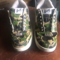 Size 9 Bape No Laces 