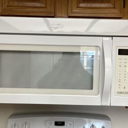 Over Stove Microwave Works Great