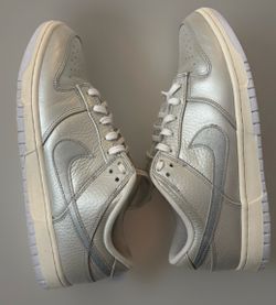 Nike Dunk Low SE Metallic Silver DX3197-095 Men’s Size 11 Shoes