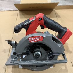 Milwaukee M18 FUEL 6-1/2” Circular Saw