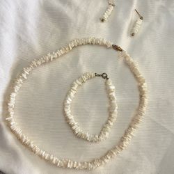Vintage Puka Shell jewelry Set