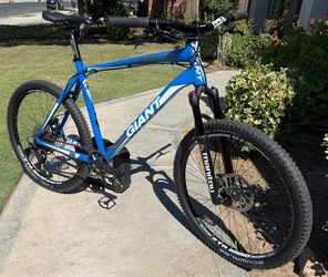 Giant XTC Mountain Bike - XL
