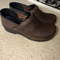 Dankso Clogs Men Size 8
