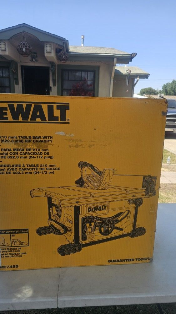 DeWALT Table Saw/ Sierra De Mesa