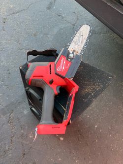 Milwaukee m18 chainsaw