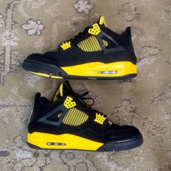 Jordan 4 Thunder