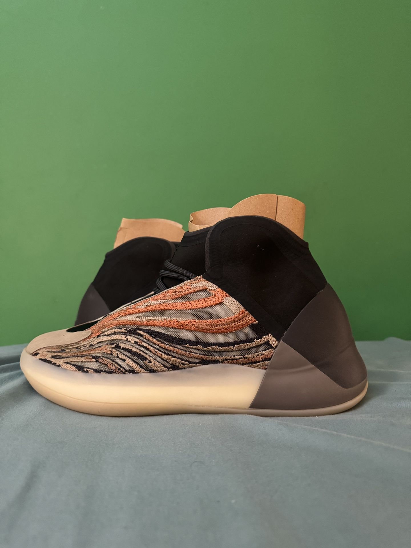 Adidas Yeezy QNTM Flash Orange Size 10