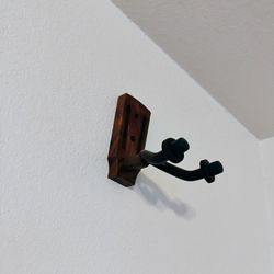 Guitar wall mount 