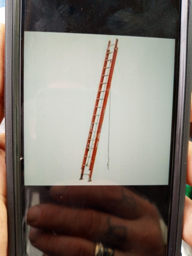 32' Werner Fiberglass Extension Ladder